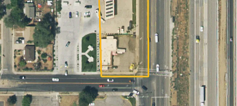 1813 Main St
