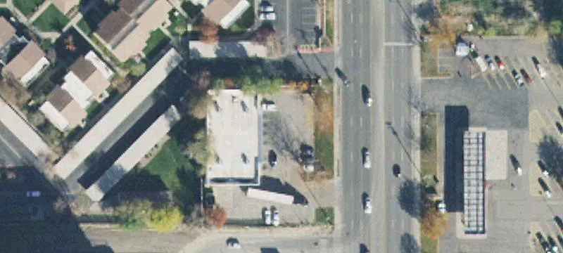 4020 Redwood Rd
