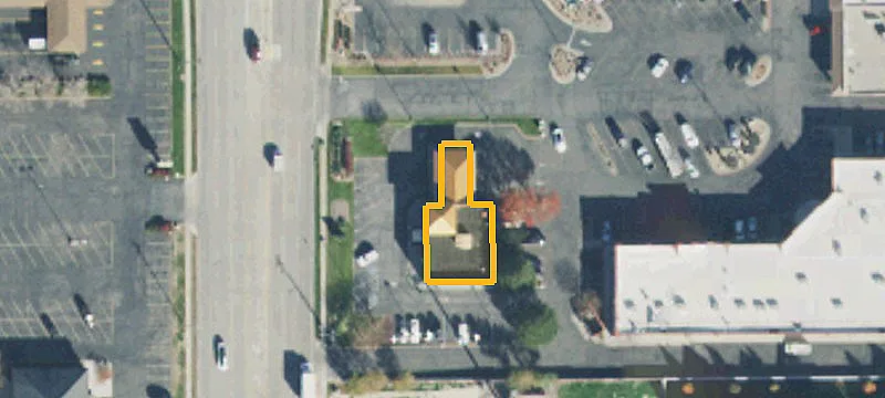 7121 Redwood Rd