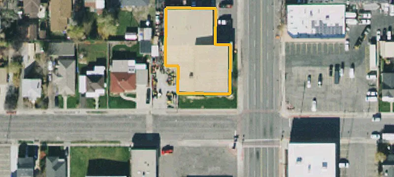 2814 Main St