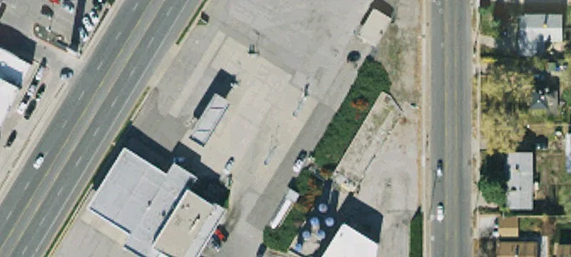 2301 Main St