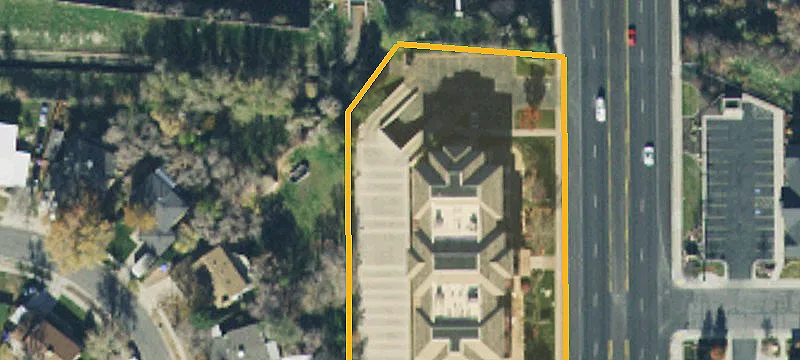 875 Bourdeaux Dr