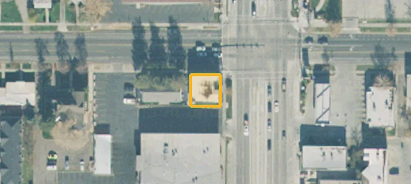 495 University Ave