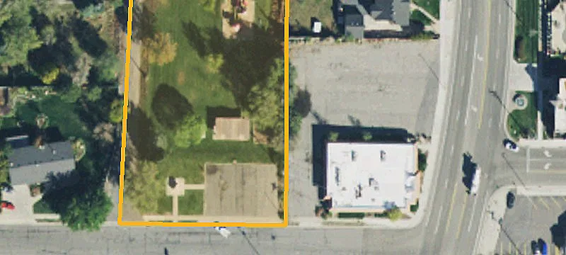 484 Main St