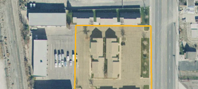 898 Main St