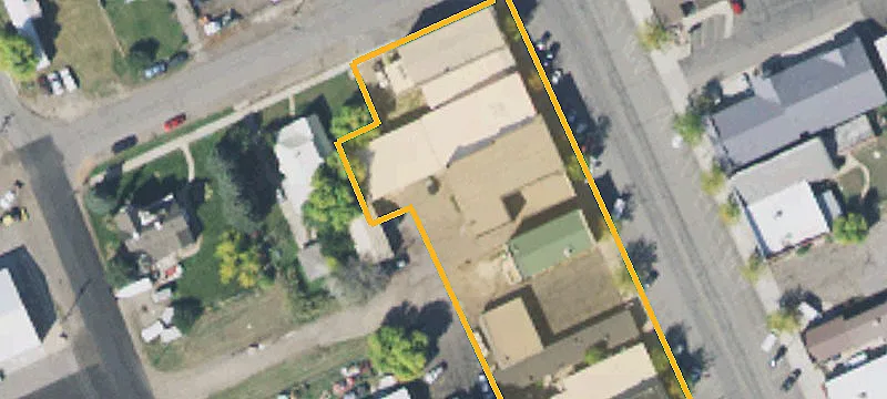 16 Main St