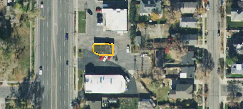 1855 700th E
