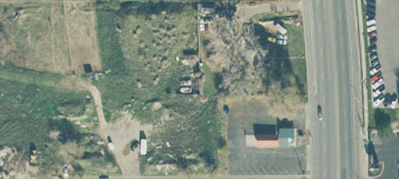 1445 Main St
