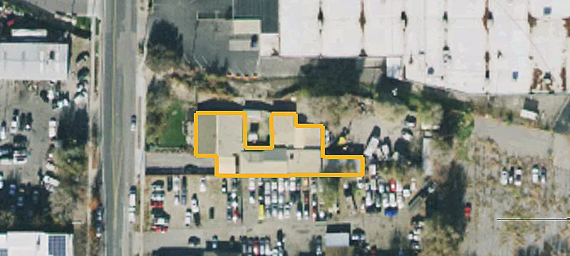 3951 Main St
