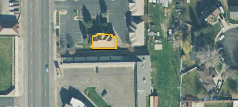 1190 Main St