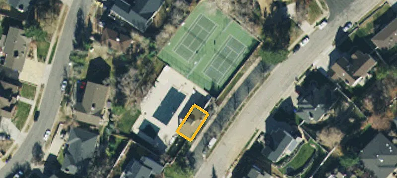3038 Oakwood Dr