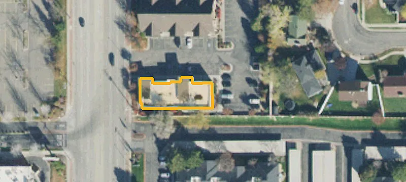 6787 Redwood Rd