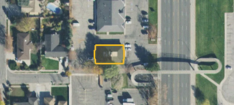 4370 Redwood Rd