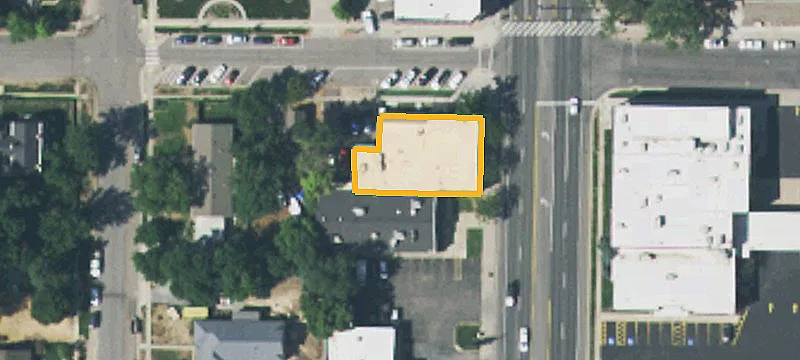 12 Main St