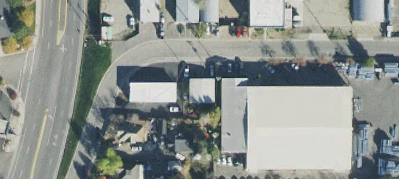 669 8th Ave