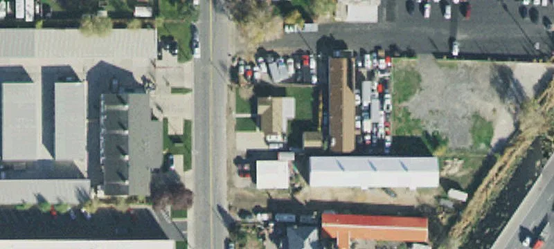 596 Main St