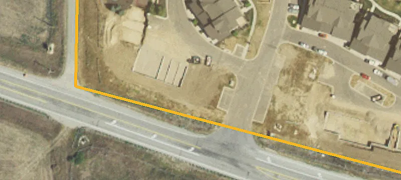 857 Edgewater Ct