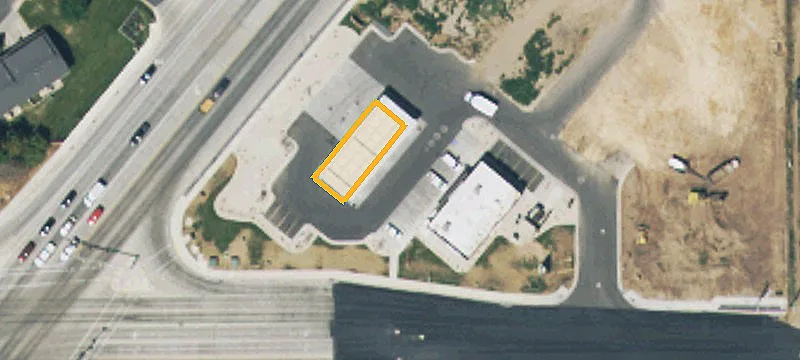 3976 Midland Dr