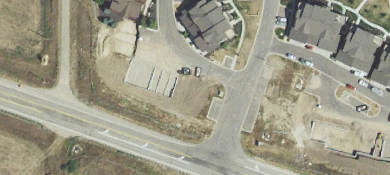 862 Edgewater Ct