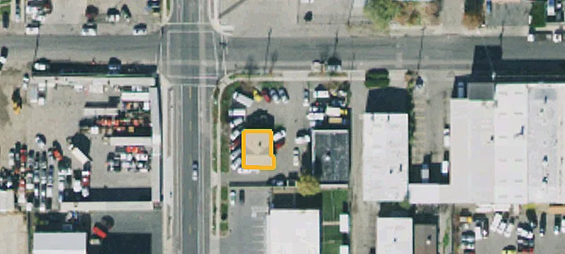 4087 Main St