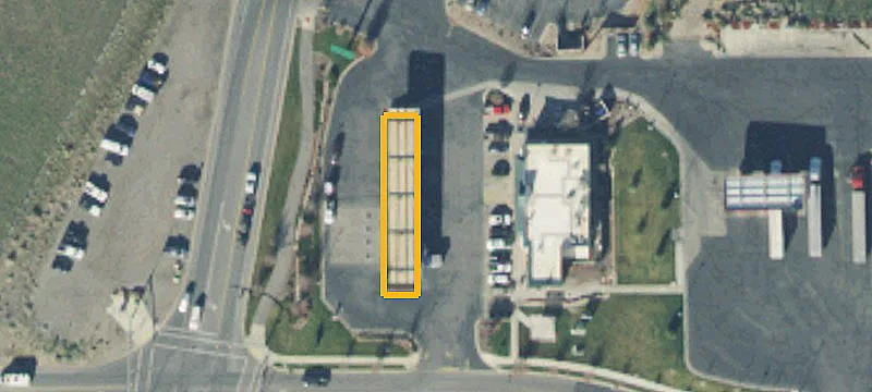 725 Main St