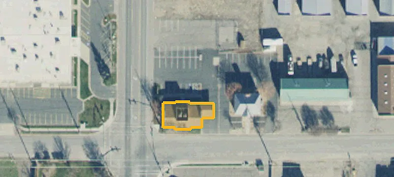 1620 Main St