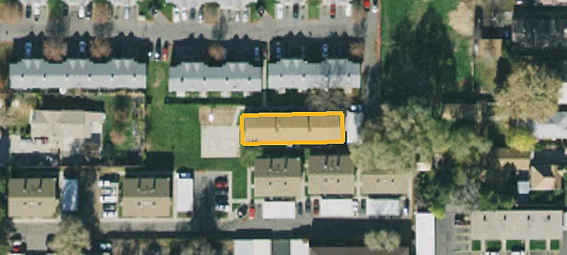 3417 200th E