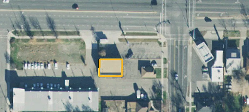 907 Ctr St