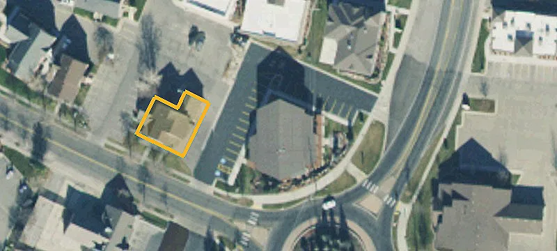 372 Main St