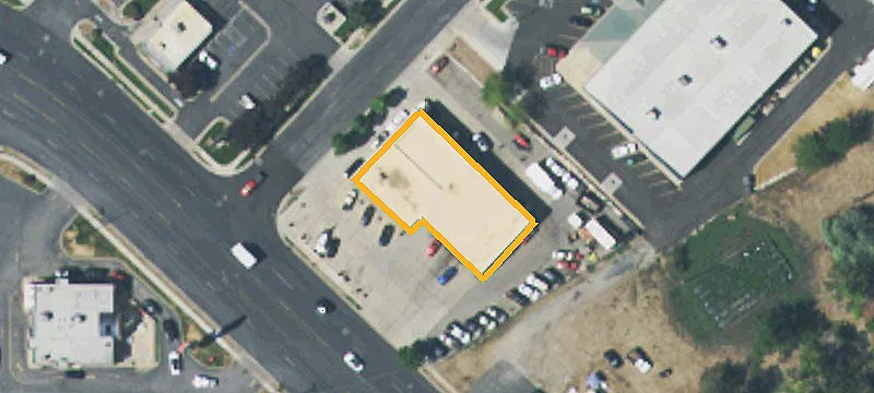 320 Main St