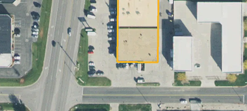 220 Redwood Rd