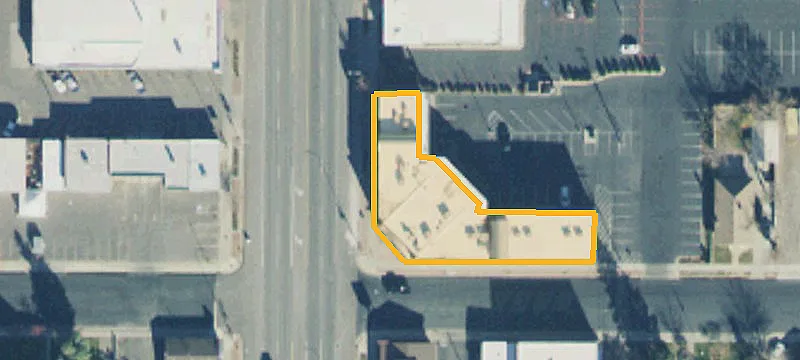320 Main St