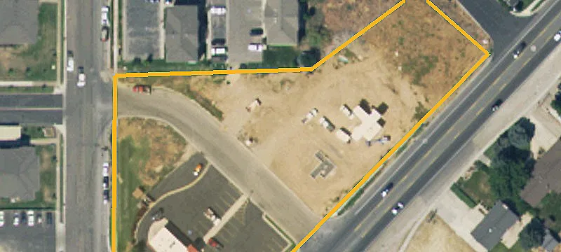 4671 Midland Dr