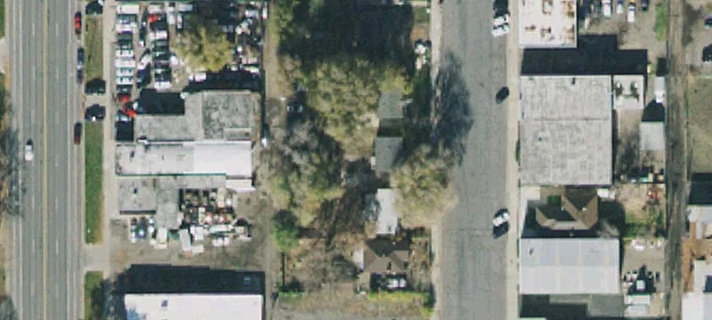 1382 Major St