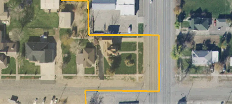 305 Main St