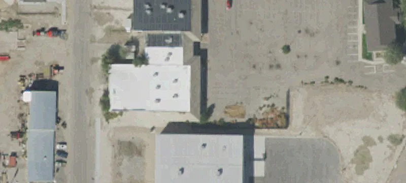 420 Topaz Blvd