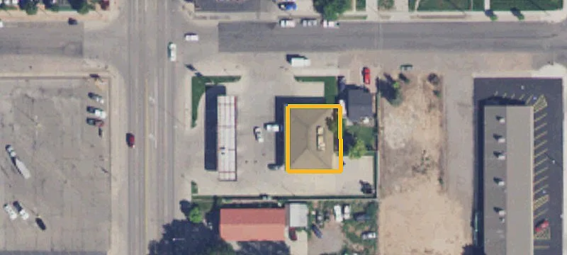 305 Main St