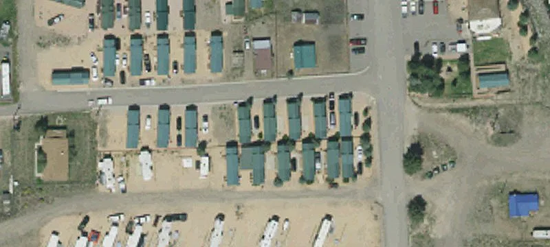 562 Lakeshore Dr