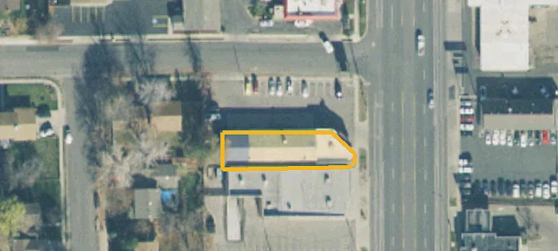 595 Main St