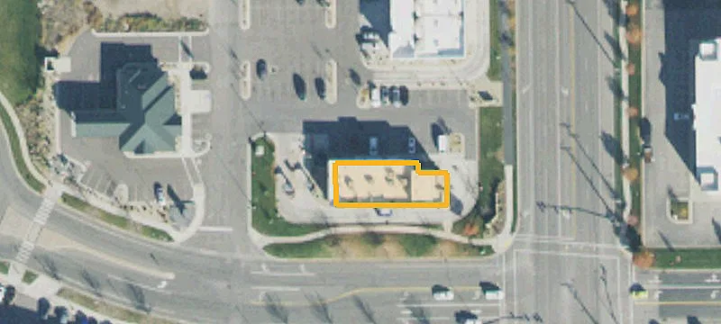 639 Redwood Rd