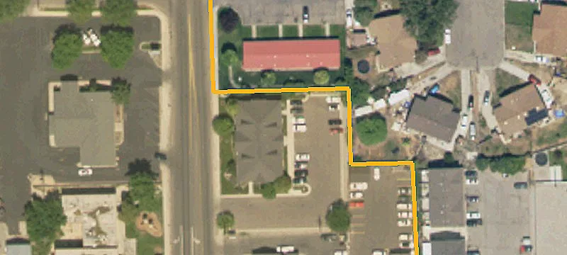 1335 Main St