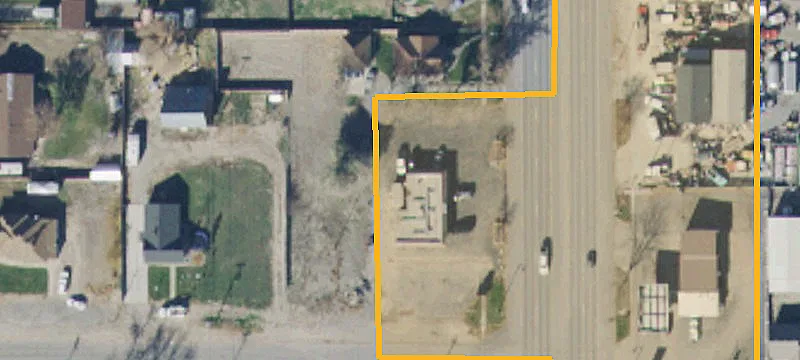 390 Main St
