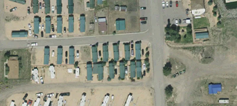 570 Lakeshore Dr