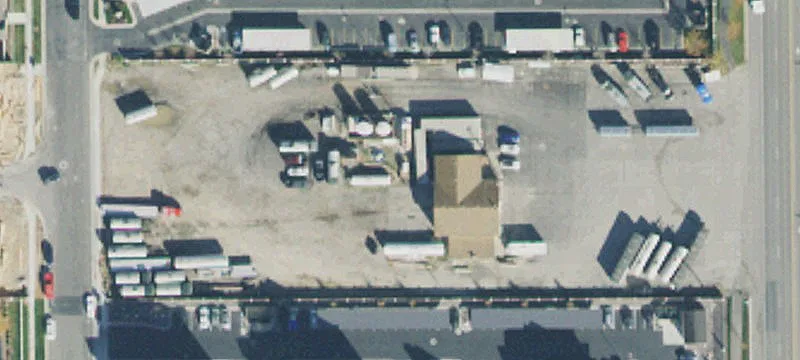 805 Redwood Rd