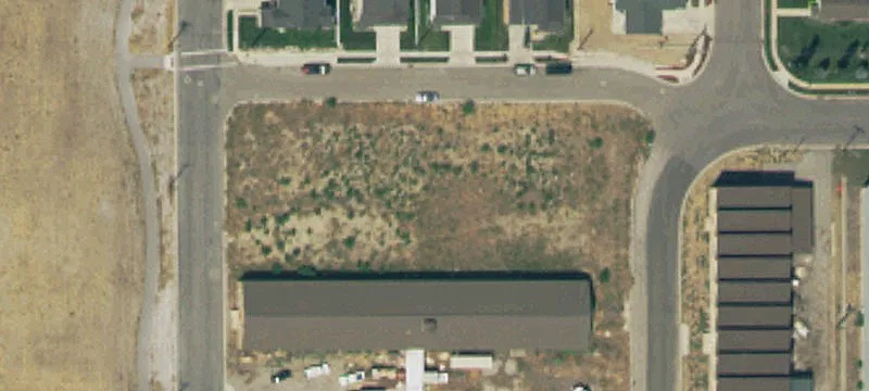 951 450th E