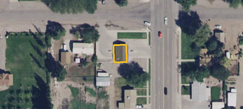 387 Main St