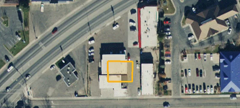 825 Hwy 40