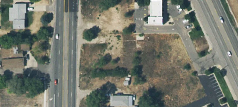 596 Wall Ave