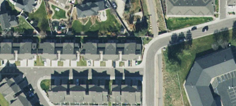943 Sapphire Hl Way