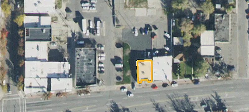 658 Ctr St